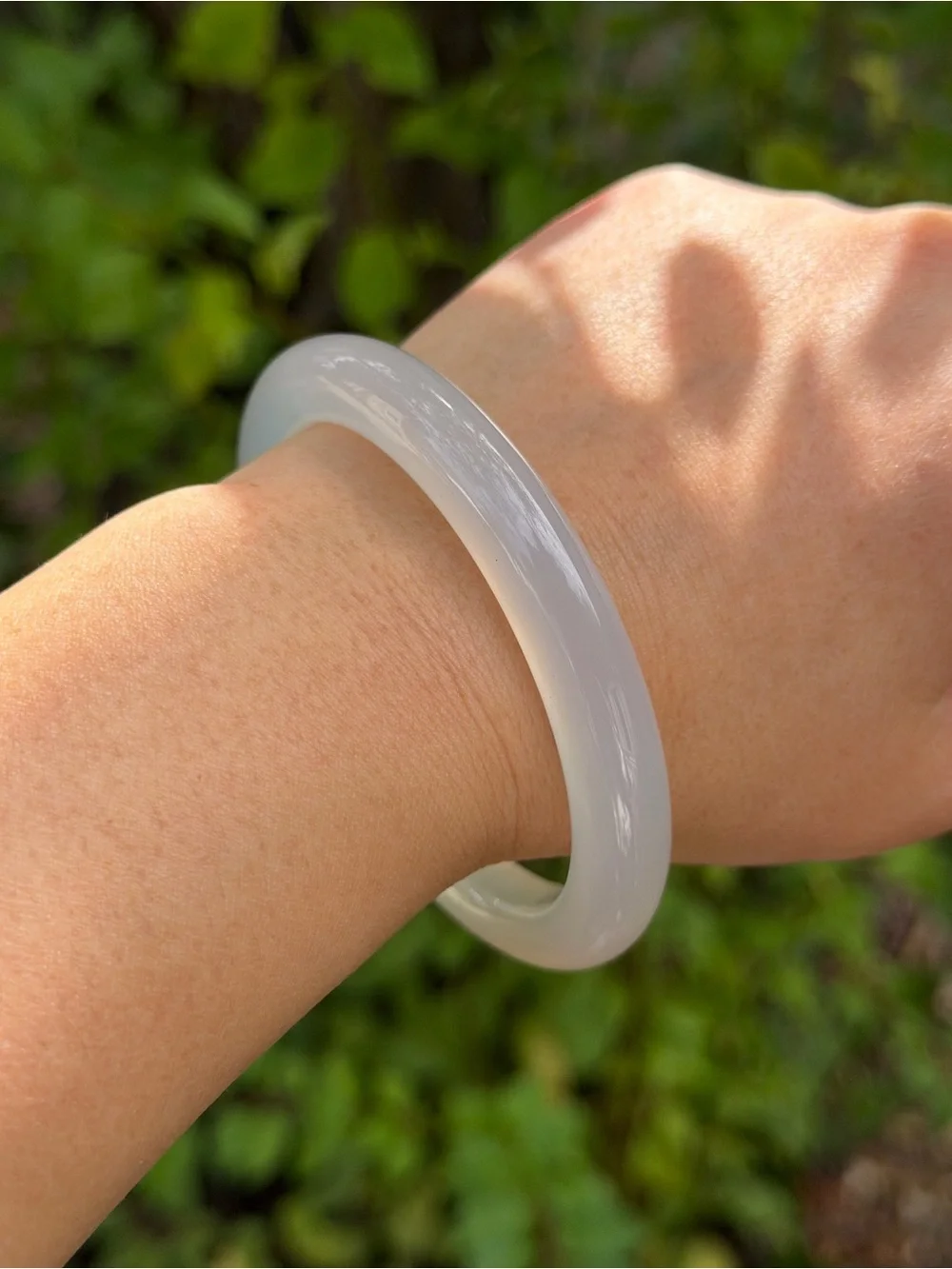 61.5mm inner diameter white agate bangle 1747